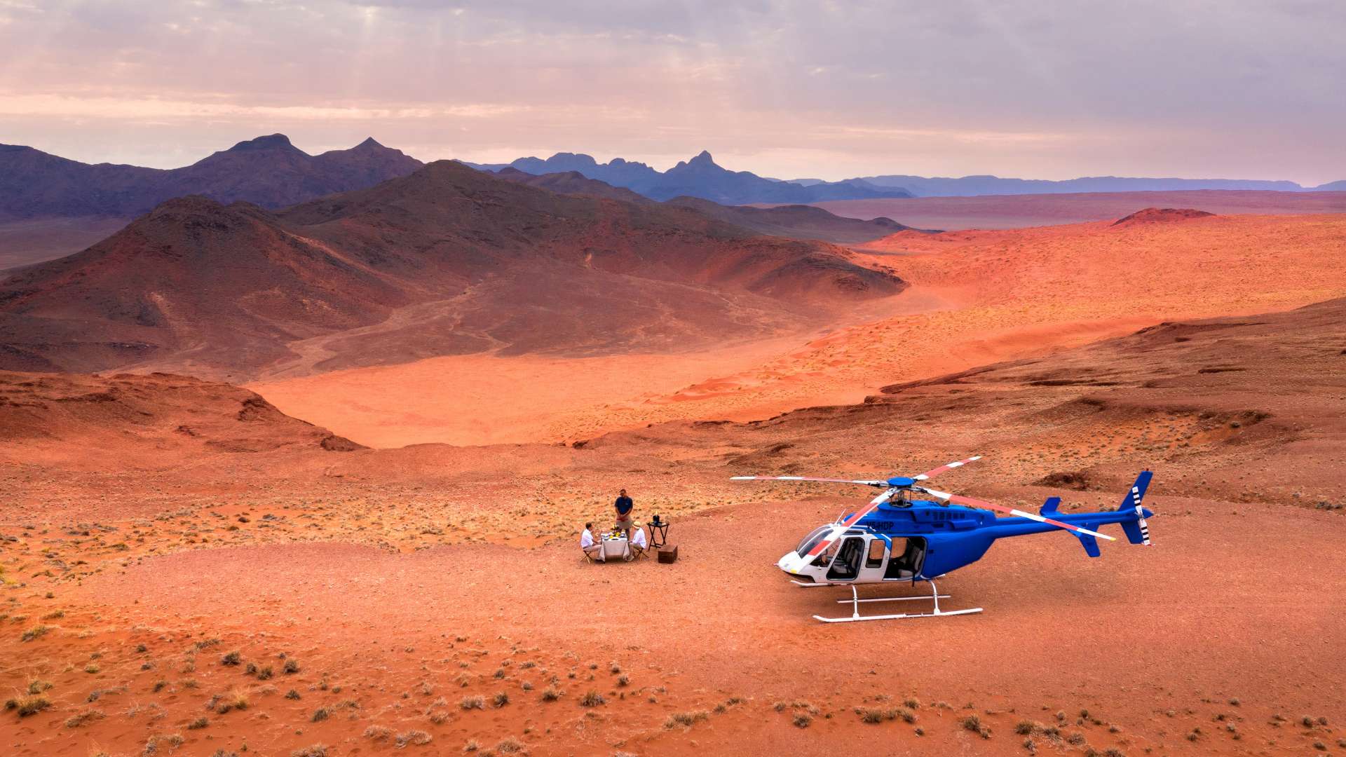 Helicopter Safari, &amp;Beyond Desert Lodge, Soussesvlei, Escape Safari Co.